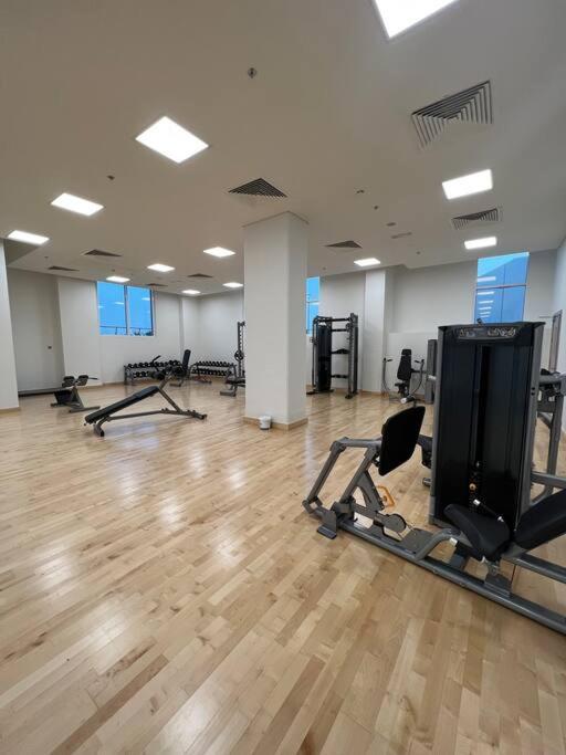 Wabisabi 2Br Stay Walk To Ferrari & Warner Bros Apartamento
