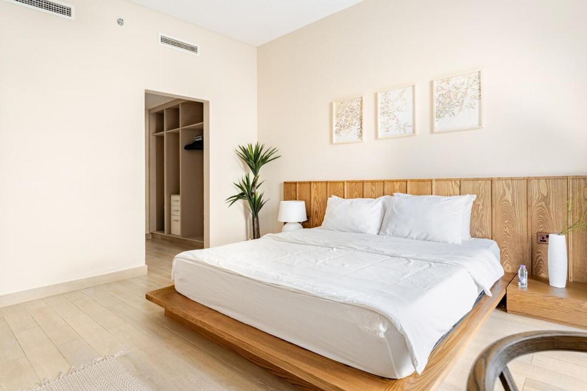Wabisabi 2Br Stay Walk To Ferrari & Warner Bros Apartamento
